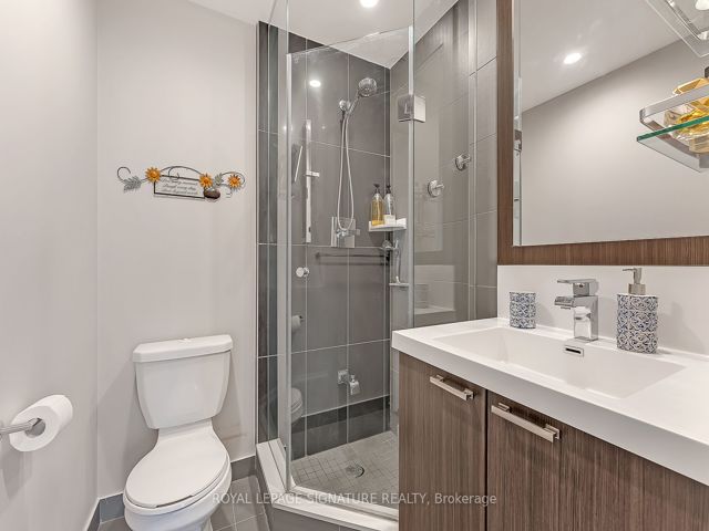 1530 - 120 Harrison Garden Blvd