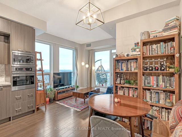 1530 - 120 Harrison Garden Blvd