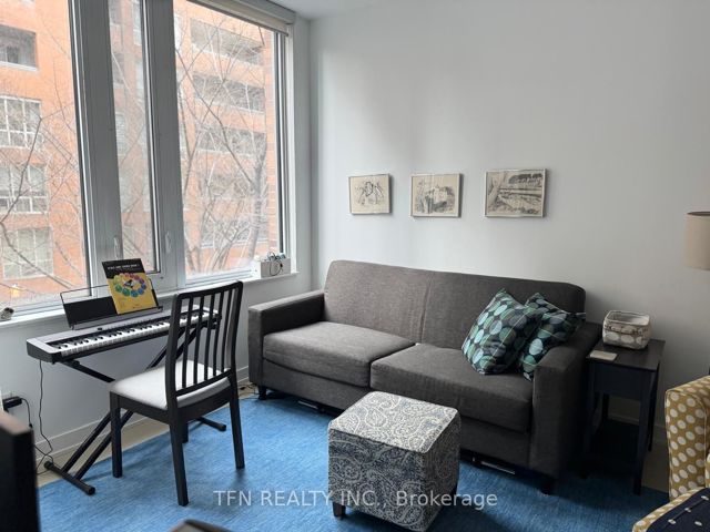 217 - 3 Market St