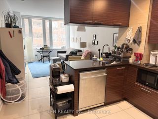 217 - 3 Market St
