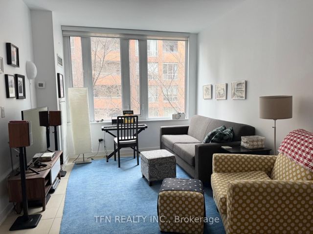 217 - 3 Market St