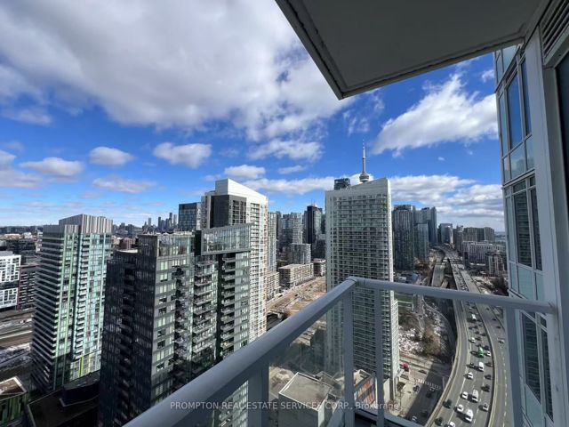 3805 - 19 Bathurst St
