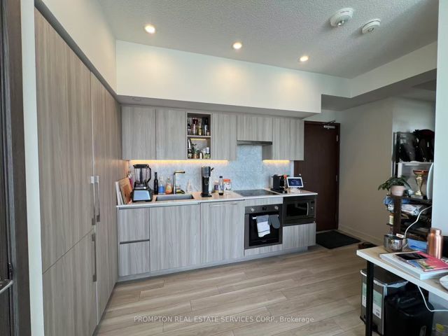 3805 - 19 Bathurst St