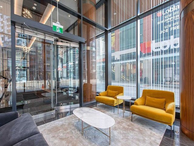3805 - 19 Bathurst St