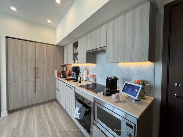 3805 - 19 Bathurst St
