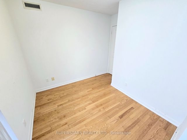 1102 - 5791 Yonge St