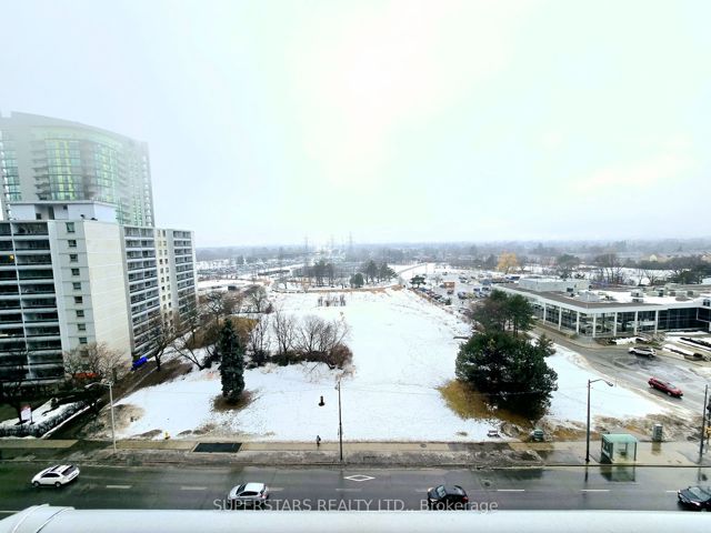 1102 - 5791 Yonge St