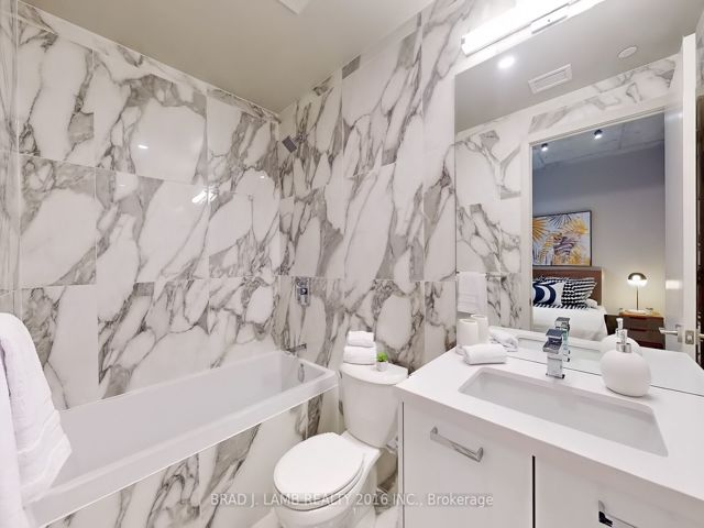 318 - 195 McCaul St