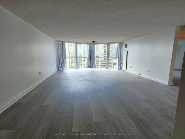 1103 - 5 Concorde Pl