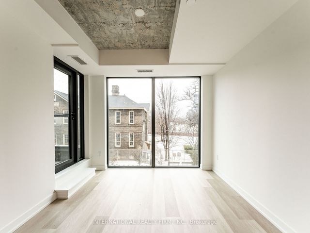 215 - 28 Eastern Ave