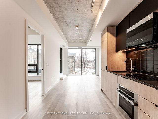 215 - 28 Eastern Ave