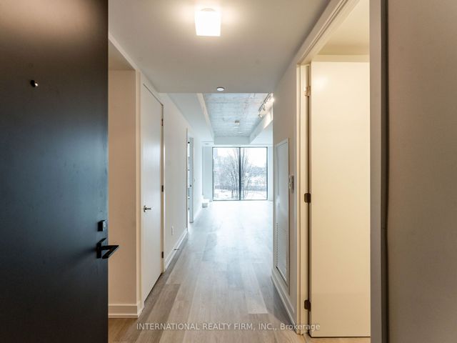215 - 28 Eastern Ave