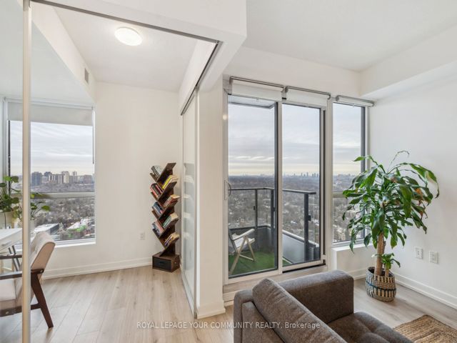 2606 - 395 Bloor St E