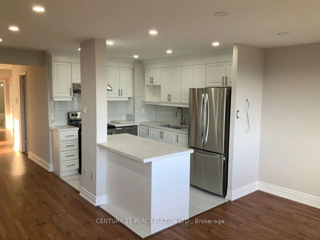 1904 - 10 Sunny Glen Way