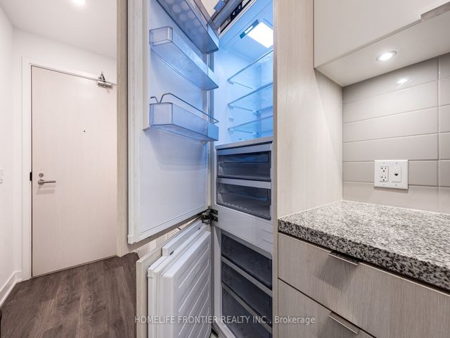 705 - 115 Blue Jays Way