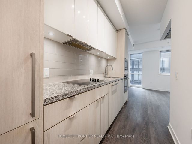 705 - 115 Blue Jays Way