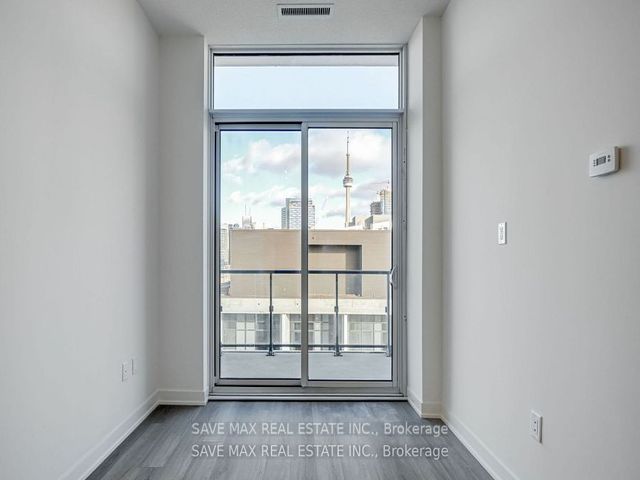 PH 11 - 9 Tecumseth St
