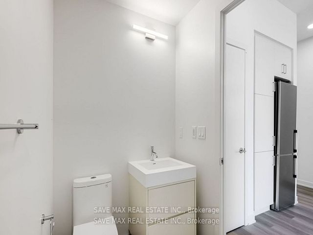 PH 11 - 9 Tecumseth St
