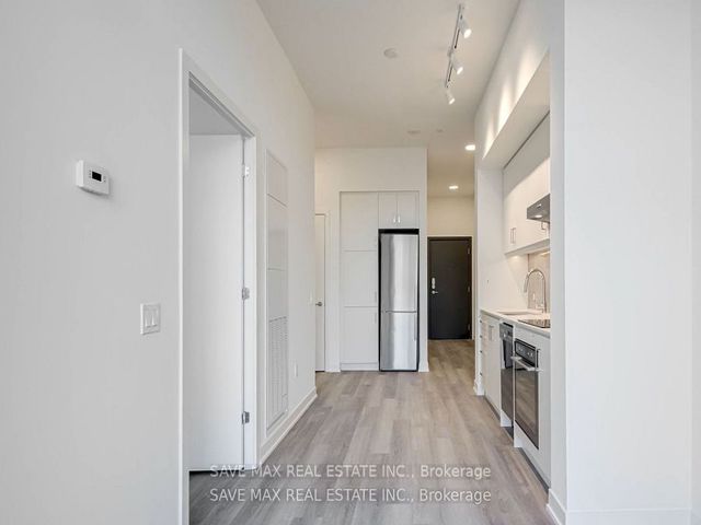 PH 11 - 9 Tecumseth St