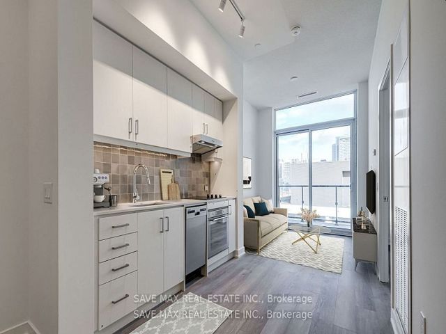 PH 11 - 9 Tecumseth St