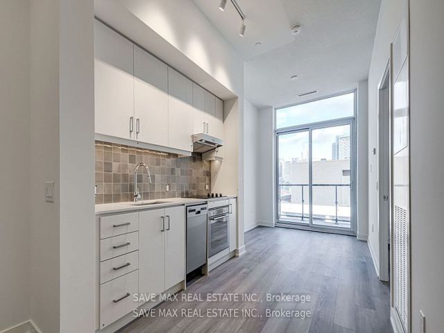 PH 11 - 9 Tecumseth St