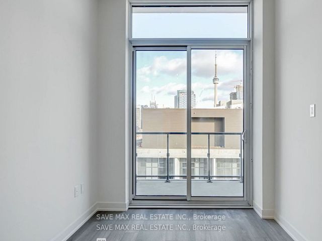 PH 11 - 9 Tecumseth St