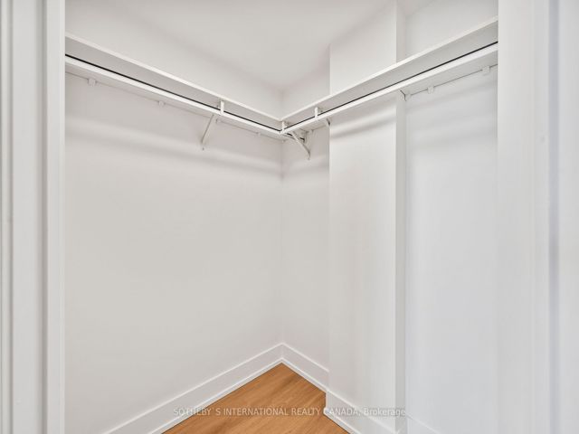 512 - 550 Queens Quay W