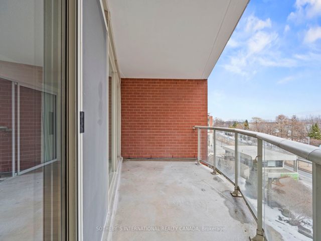 512 - 550 Queens Quay W