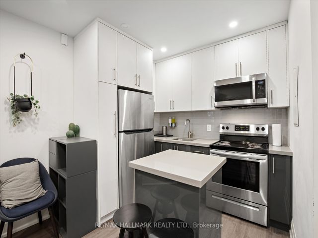 3 - 595 St Clair Ave W