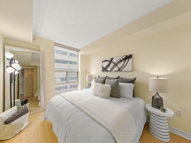 703 - 725 King St W