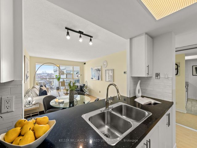 703 - 725 King St W