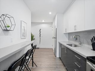 12 - 595 St Clair Ave W