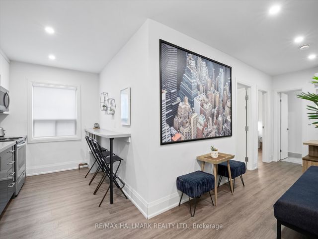 12 - 595 St Clair Ave W