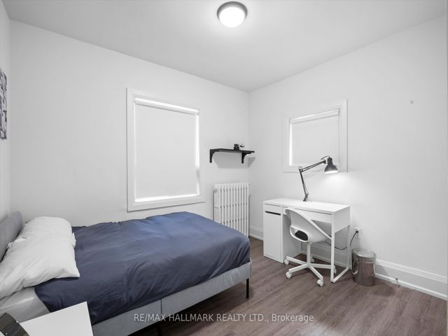 12 - 595 St Clair Ave W