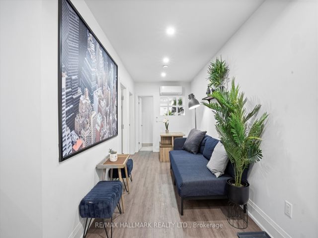 12 - 595 St Clair Ave W