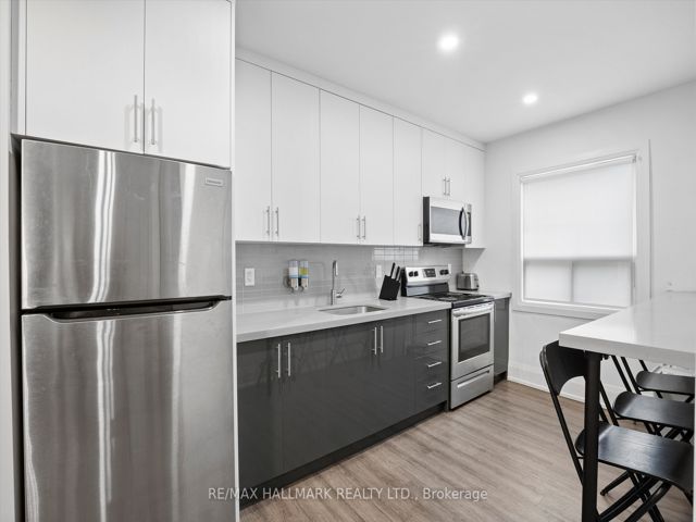 12 - 595 St Clair Ave W