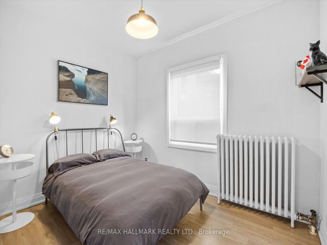 15 - 595 St Clair Ave W