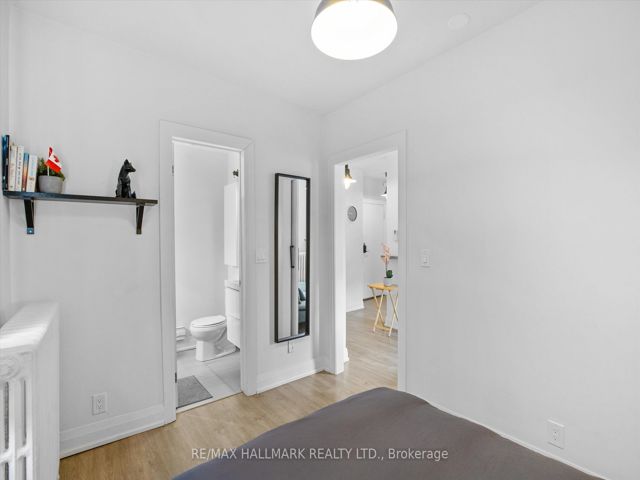 15 - 595 St Clair Ave W