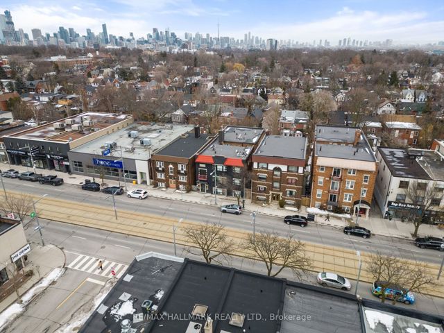 15 - 595 St Clair Ave W