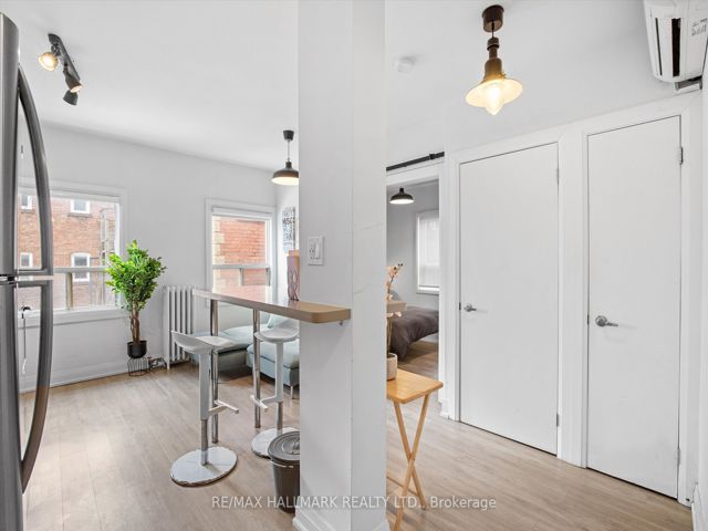 15 - 595 St Clair Ave W