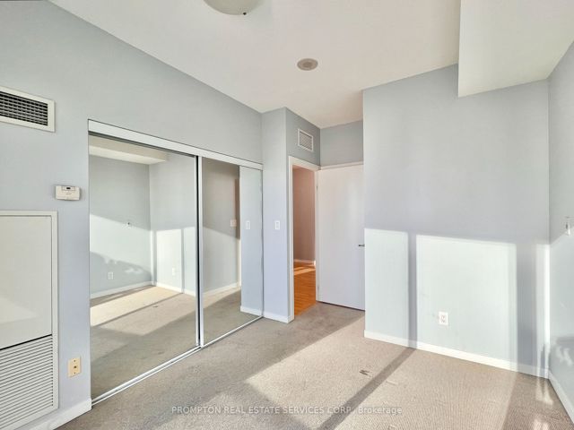 1910 - 65 Bremner Blvd