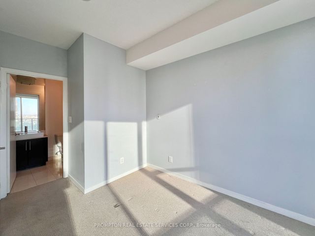 1910 - 65 Bremner Blvd