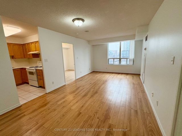 715 - 28 Empress Ave