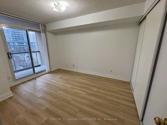 715 - 28 Empress Ave