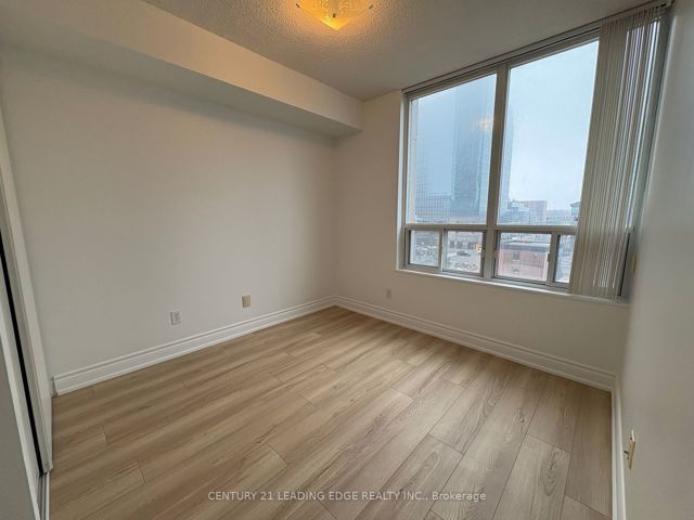 715 - 28 Empress Ave