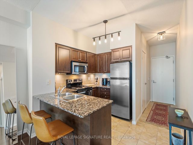 3407 - 215 Fort York Blvd