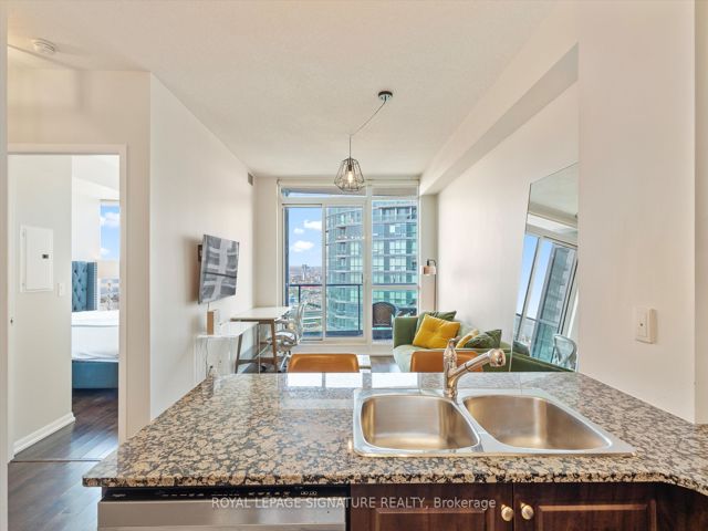 3407 - 215 Fort York Blvd
