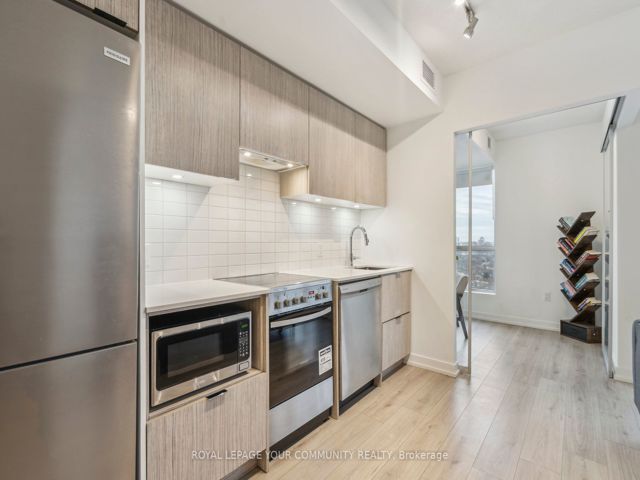 2606 - 395 Bloor St E