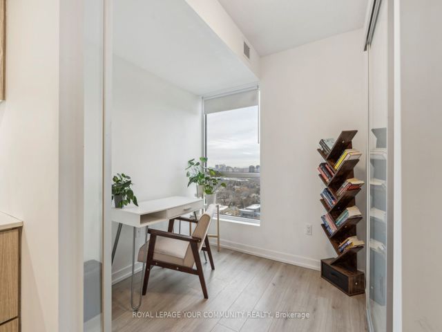 2606 - 395 Bloor St E