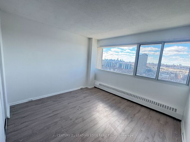 PH01 - 715 Don Mills Rd